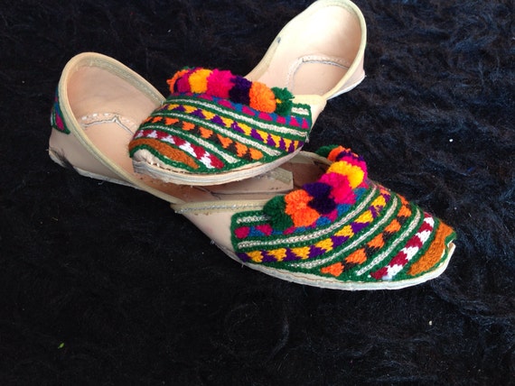 Modern embroidered shoes Asian shoes flats indian shoes