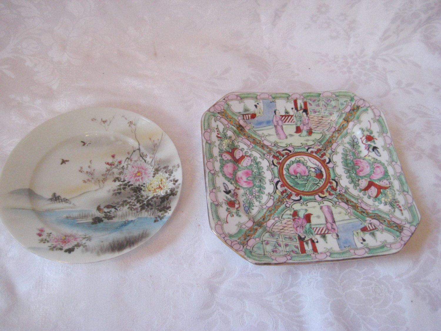 Asian display plates, oriental Japenese plates, chinoserie chic Haute