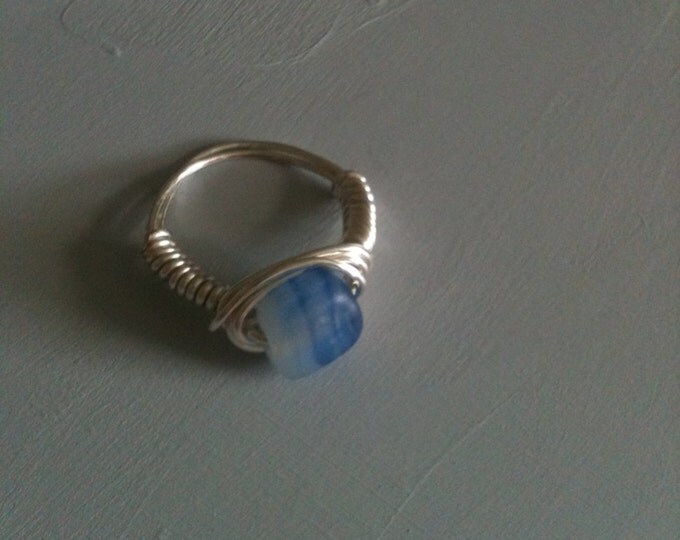 blue and white glass ring