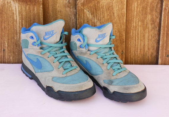 nike hiking boots 90s