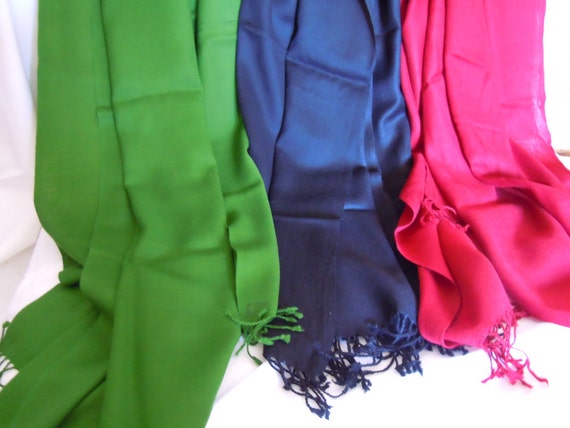 Pashmina scarf Cashmere scarf Woven wool stole shawl scarf. In soild colors - Green & Black. Extremely soft and warm.