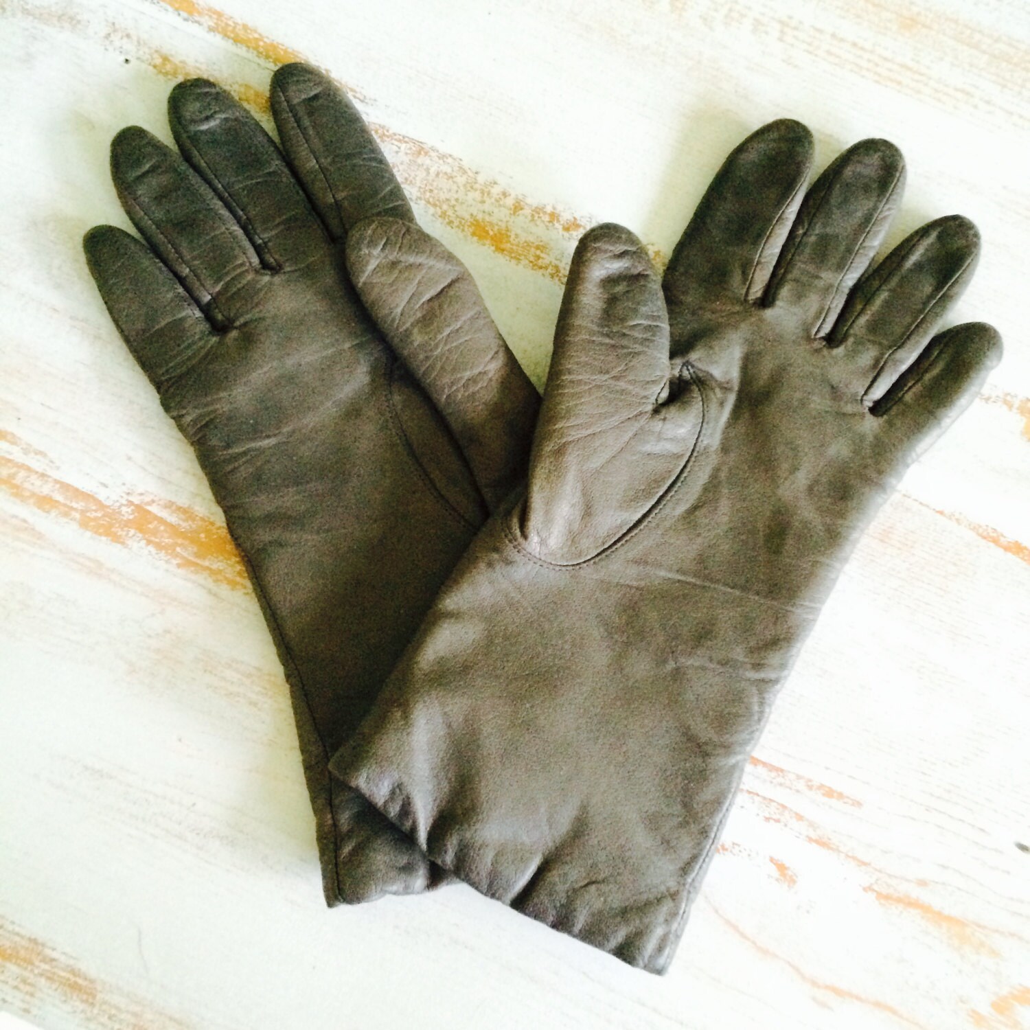 Radically Soft Powder Grey Leather Driving Gloves // Size 6.5