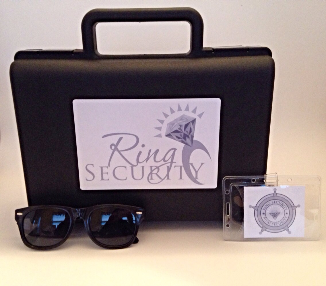 Ring Security Briefcase Badge and Sunglass Set silver