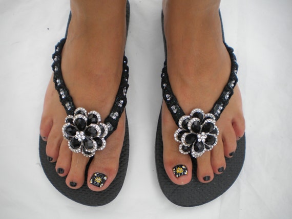 Items similar to Womens Fancy Black and Crystal Rhinestone Flower Flip Flop Size 8 on Etsy