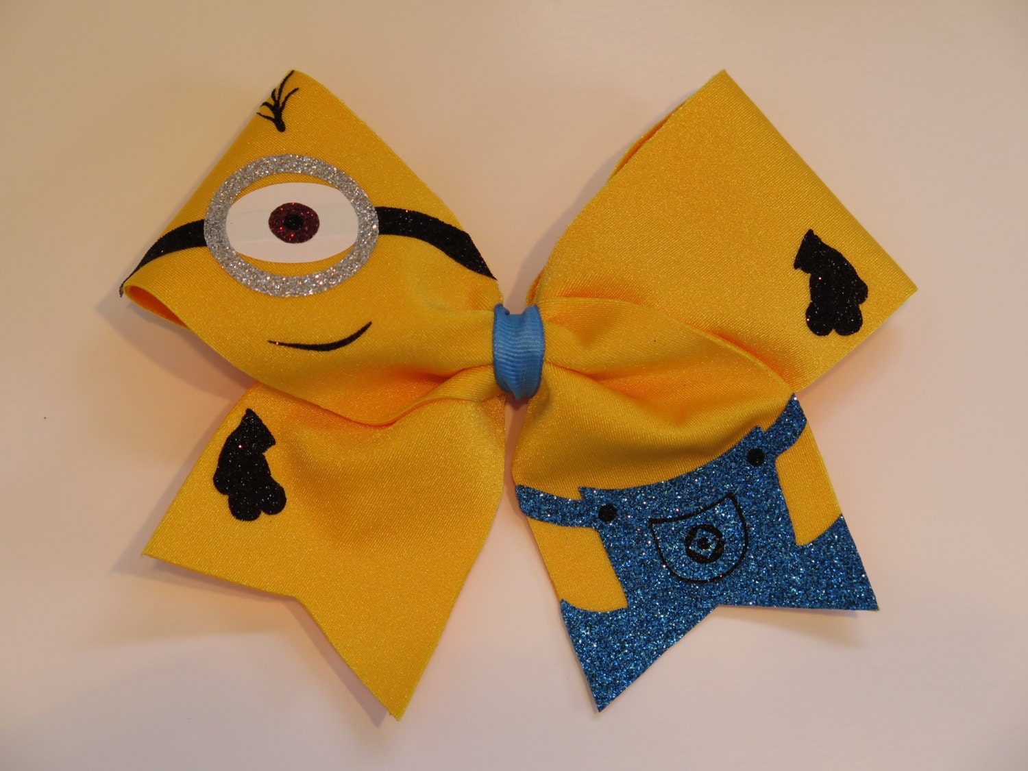 2 1/4 inch width minion bow