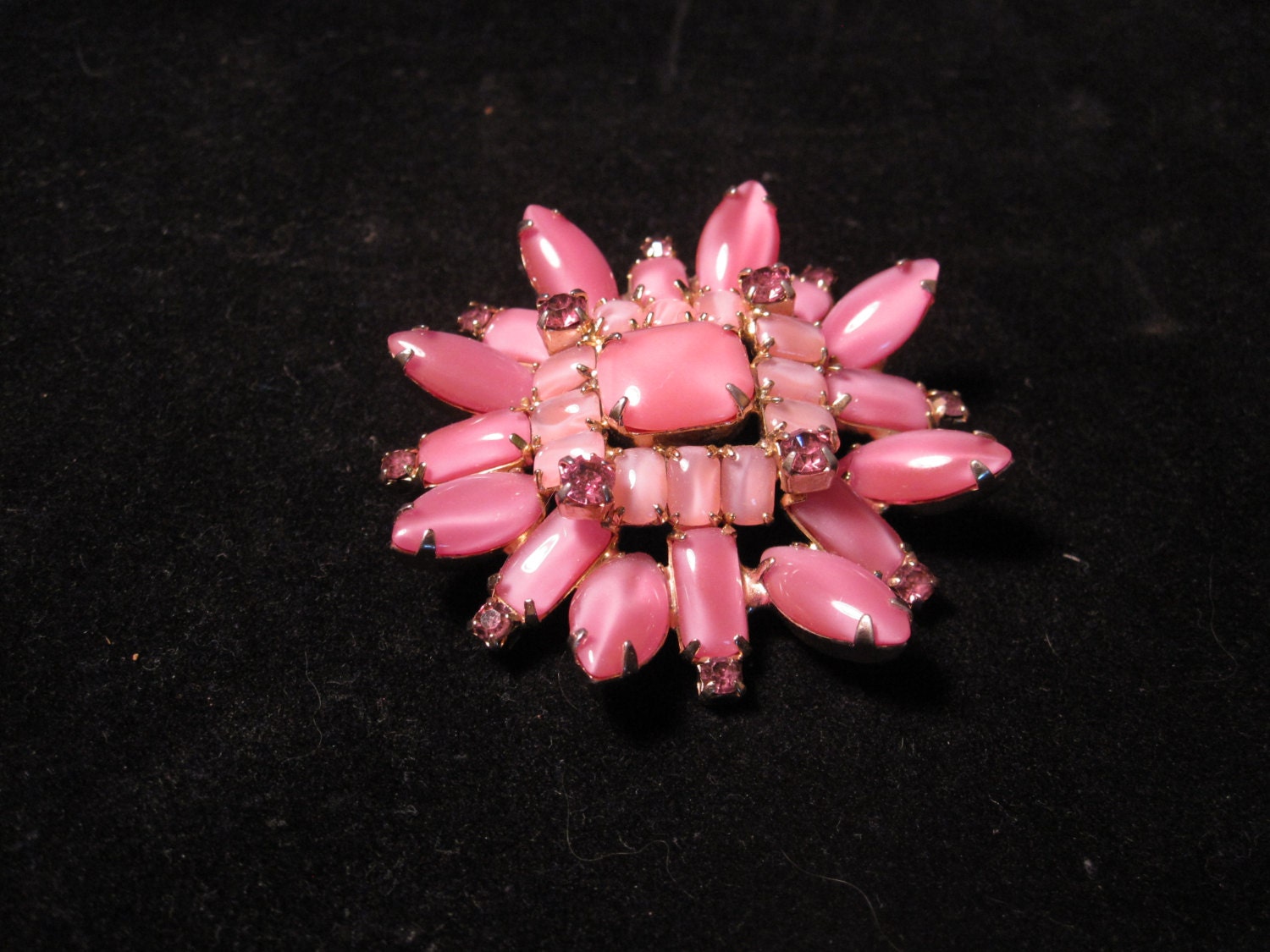 Kramer signed Pink Rhinestone Brooch/Pin by RaysVintageJewelry