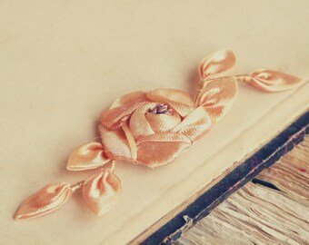 Incredible 1920s peach silk ribbon work flower w/ lavender iridescent stamens, beautiful & authentic, doll, couture projects, bridal bouquet