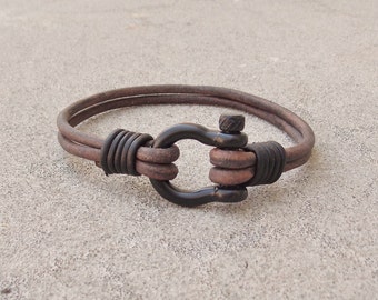 Popular items for Bow Shackle on Etsy