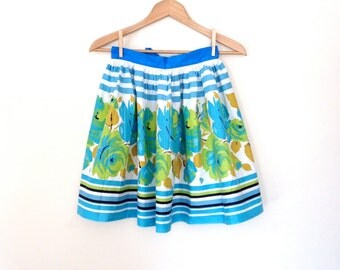 Mid Century Half Apron : Spring Colors of Turquoise and Green