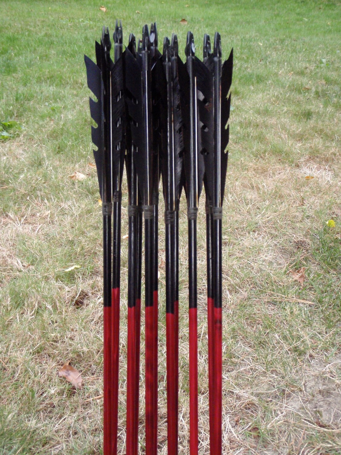 Razorback Arrows 60-65lb dozen 12 arrows traditional wood