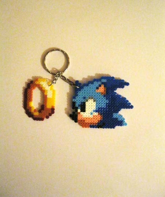 Sonic the Hedgehog keyring, 16bits.