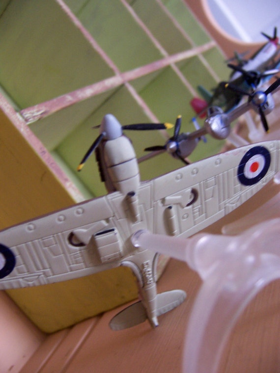 corgi airplanes