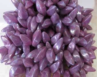 12x6mm Opaque Berry Punch Lumi Luster Czech Glass Twisted Dagger Beads - Qty 25 (DW46)