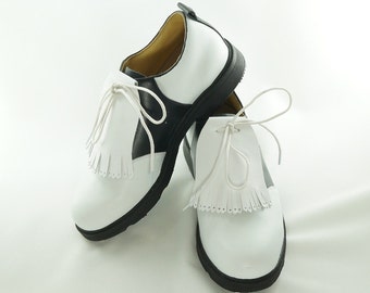 golf shoes with tassels
