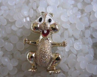 vintage pin, brooch, sweet chipmunk signed Gerrys