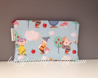 Pencil Case/Cosmetic Bag/ Gadget Case - Seven Dwarfs