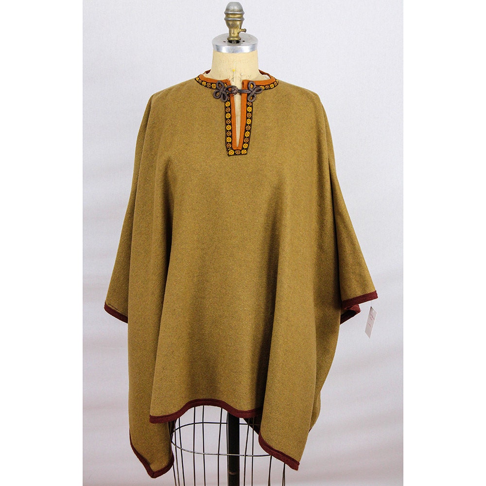 Vintage poncho / 70's Brown wool blanket poncho OSFM