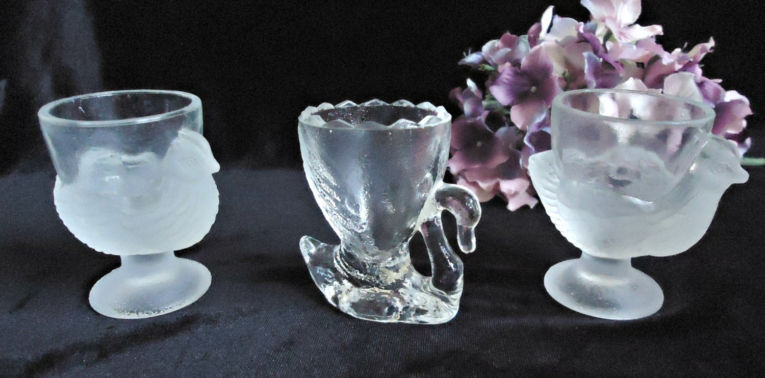 3 Vintage Egg Cups Hen Swan Egg Cup Glass Egg Cups Haute Juice