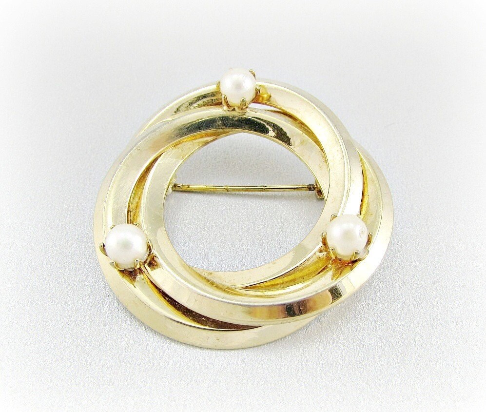Vintage Gold Circle Brooch Pin Cultured Pearl Brooch