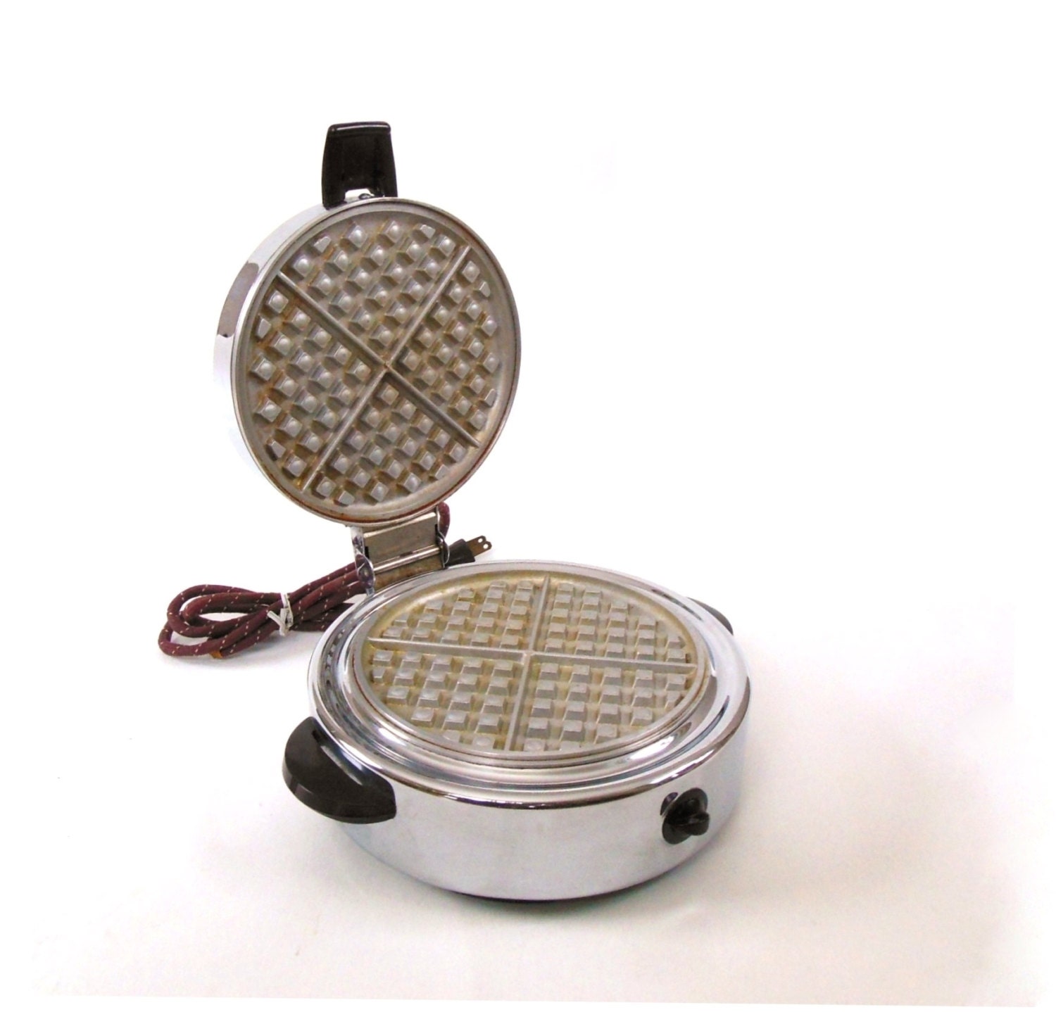 Round Waffle Iron Vintage Chrome Toastmaster by LaurasLastDitch