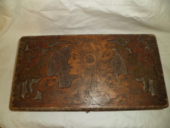 Large Flemish Art Co New York. Antique Pyrography Box Silk