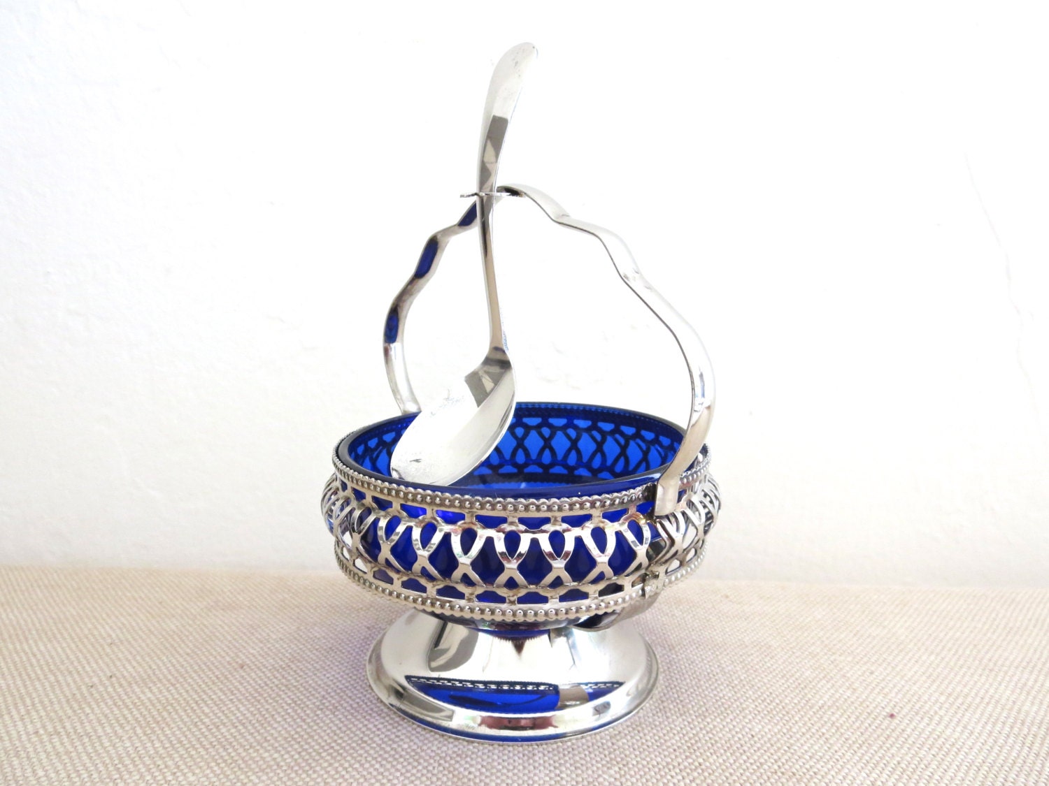 Silver Serving Dish with Spoon Jam Jelly Sugar made in England Haute Juice