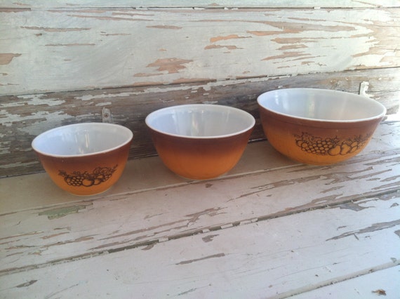 Vintage Brown Pyrex Nesting Bowl Set Retro Milkglass Mixing