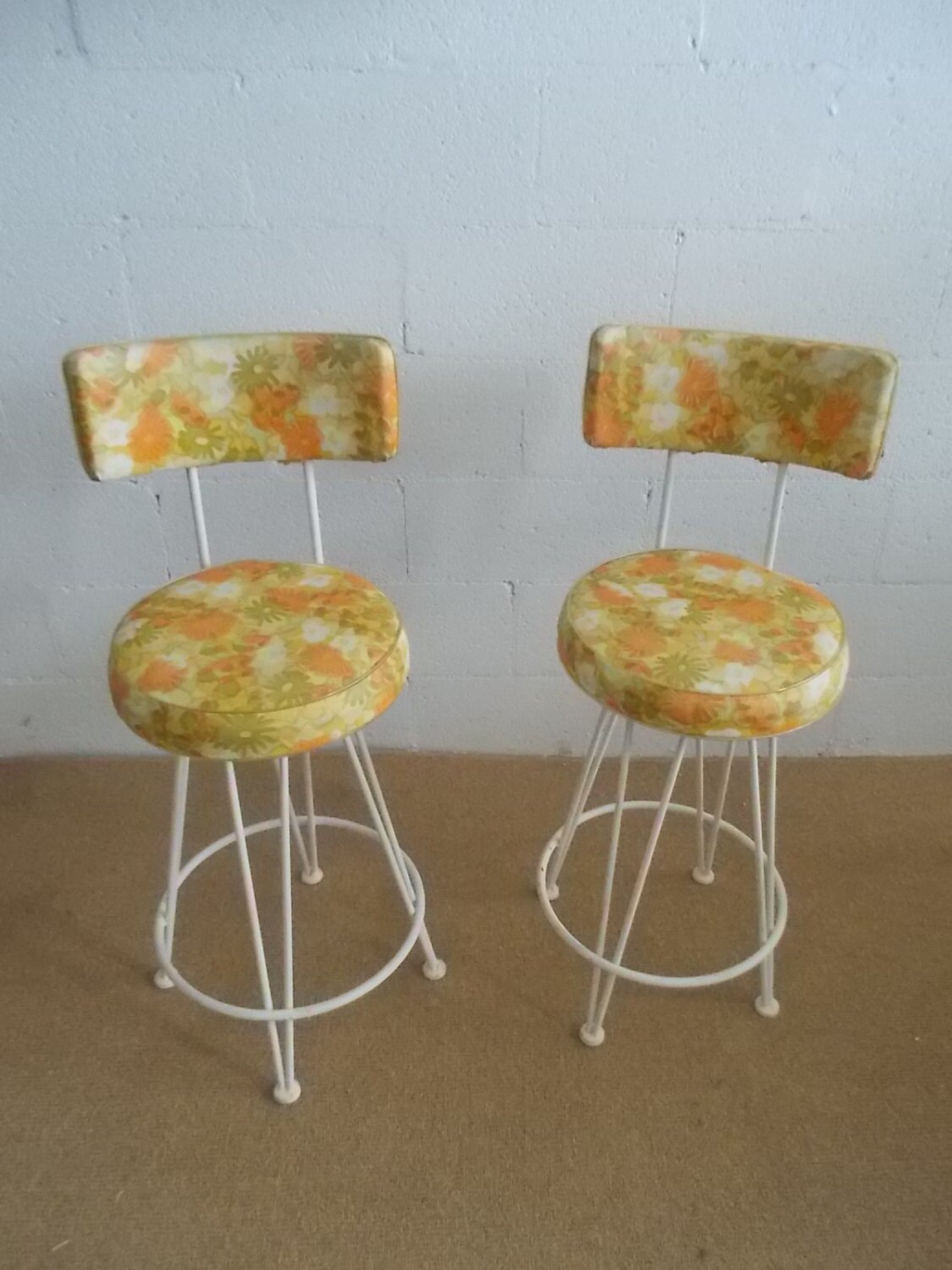 Sale Mid Century Funky retro Flower Vinyl metal swivel bar stools