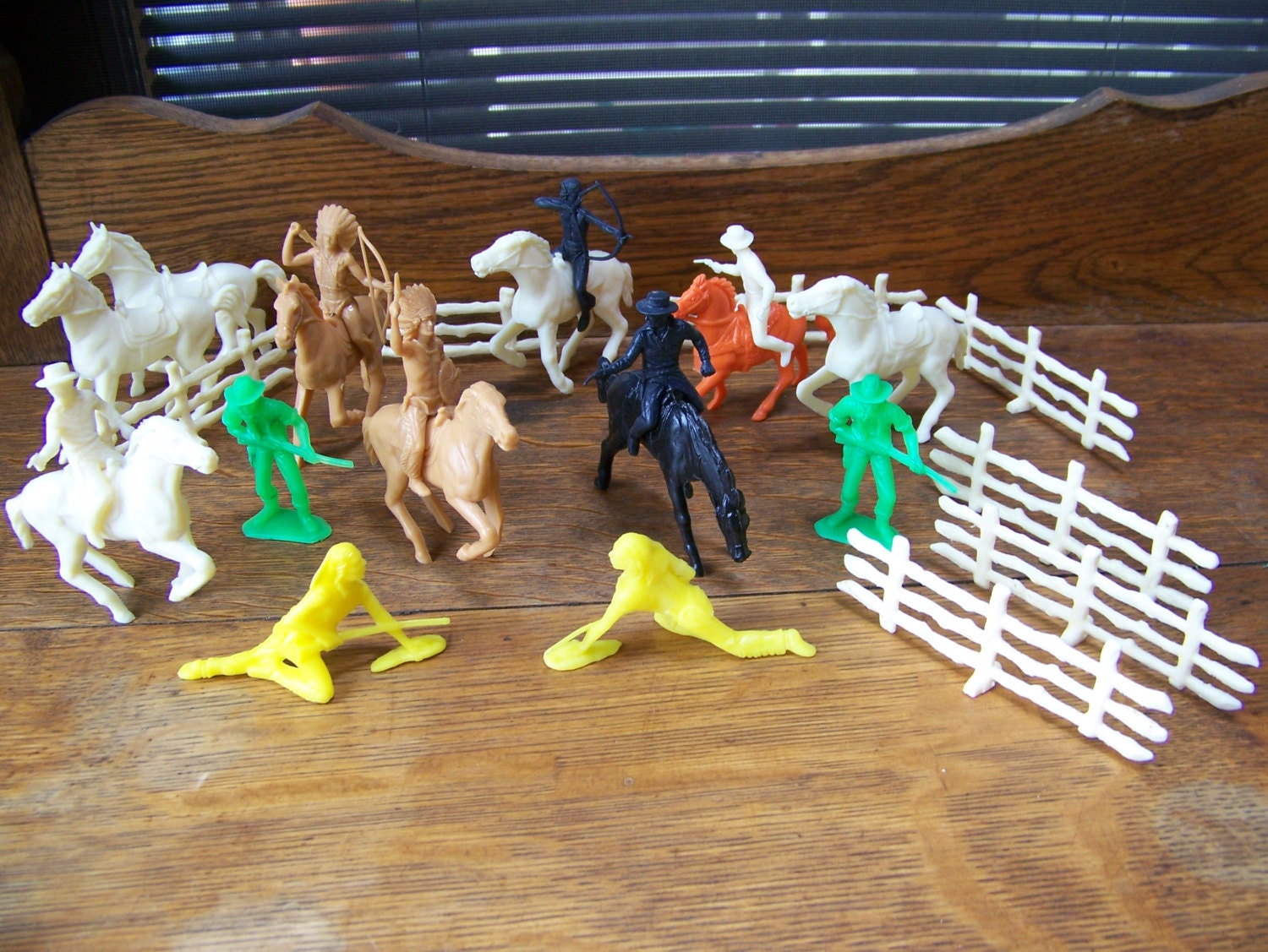 toy story 2 horses toys