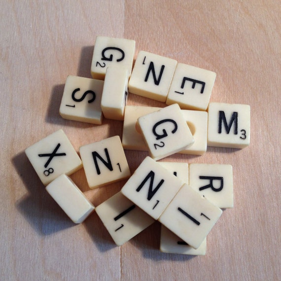 18 Mini Scrabble Pieces Vintage Mini Plastic by TheBrownPear