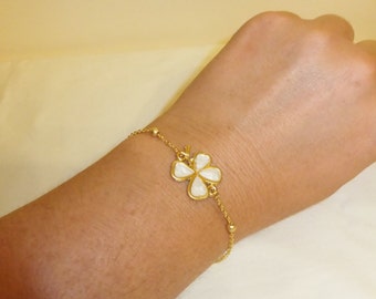 Items similar to Good luck bracelet, Shamrock charm, Aventurine ...