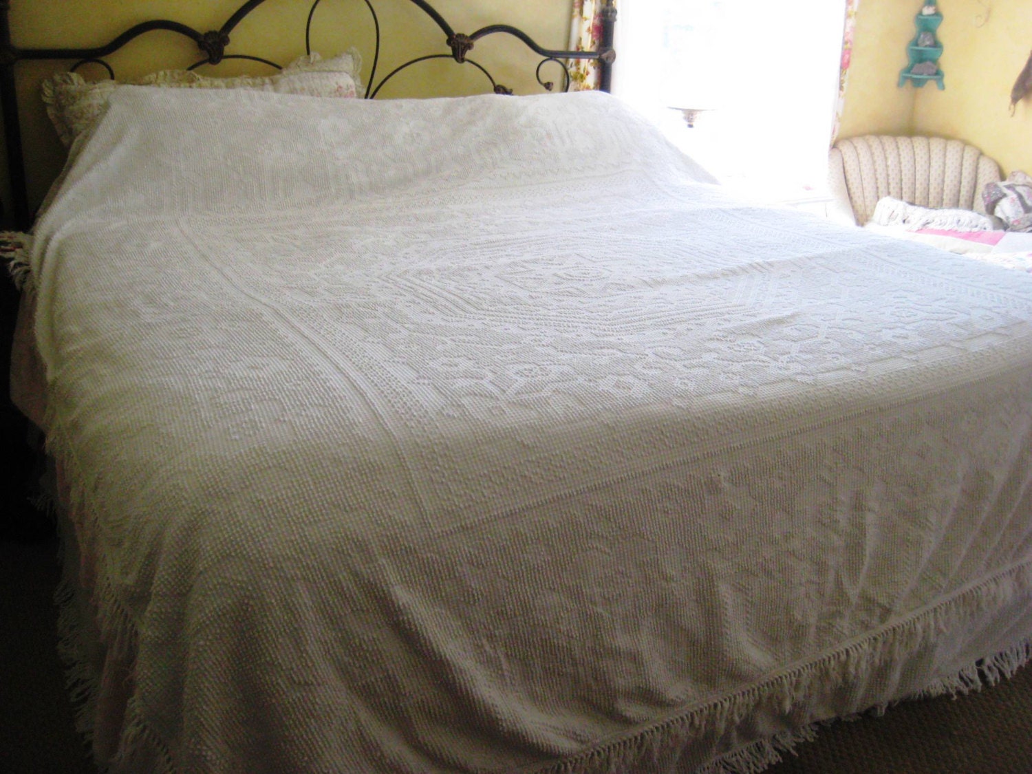 White chenille bedspread double full queen bedspread shabby