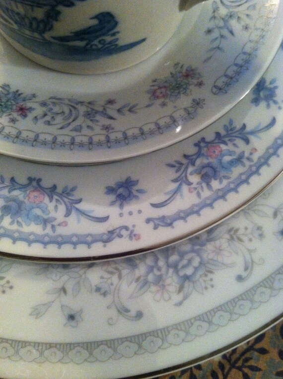 Lovely vintage set of vintage mismatched China plate saucers and cup/mug