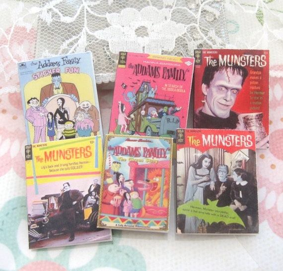 dollhouse addams family the munsters comic x 6 lakeland artist