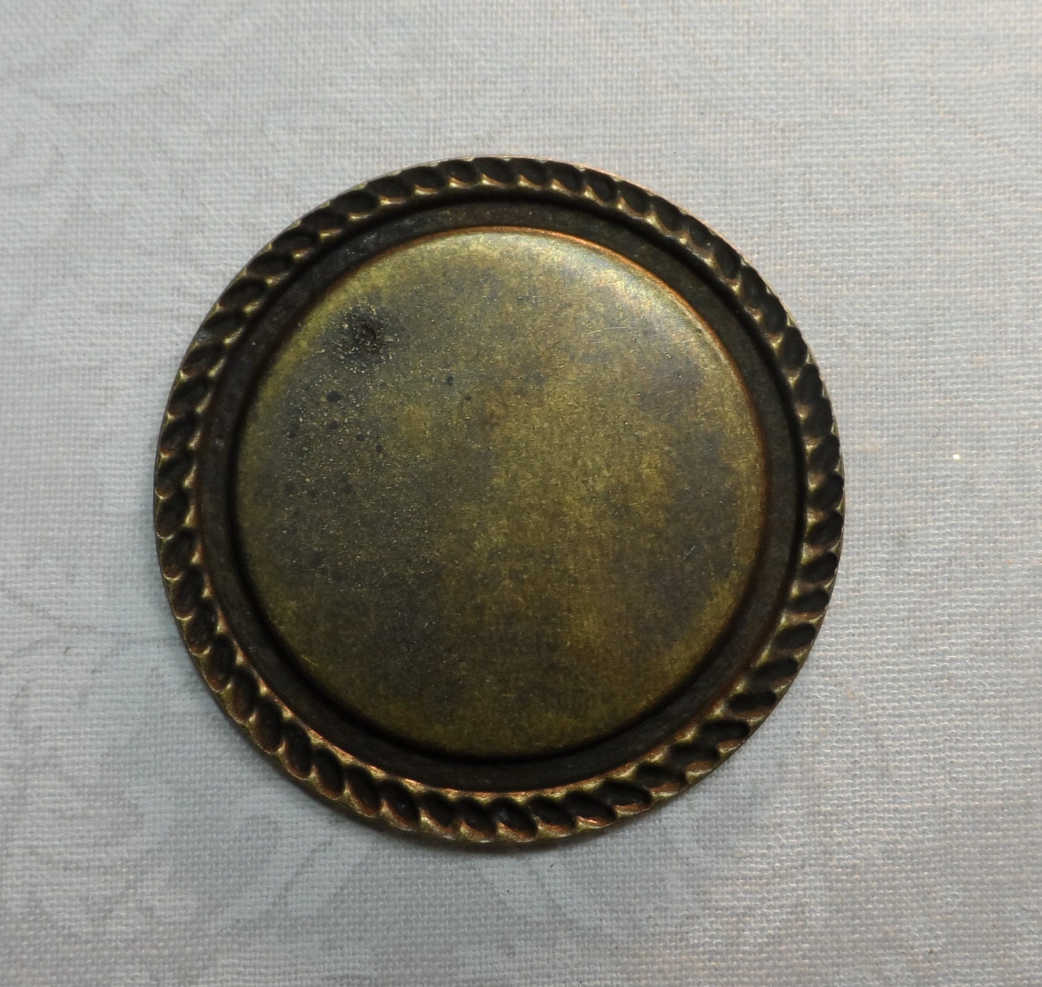 Vintage gold plate brass round stamped 30mm setting,1&1/2"diameter,1pcSTS17 from Kcfindings on