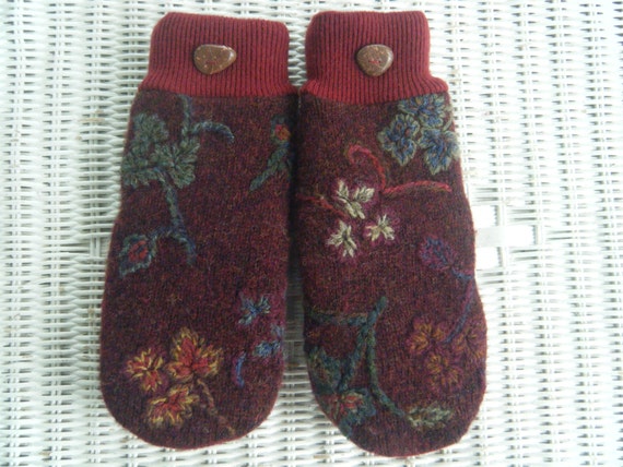 Felted wool mittens llined with fleece with rock buttons