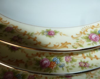 Windsor Shape Meito China Dinner plates 22K gold,10" diameter