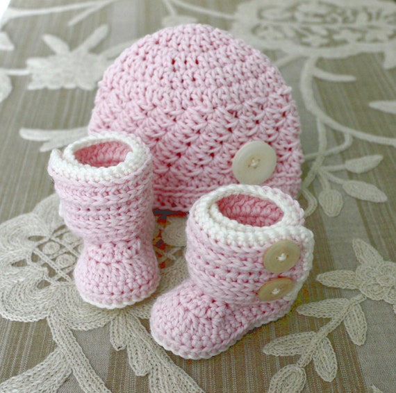 Crochet Baby Girl Hat and Booties Set Hat and by LoopsInBloom