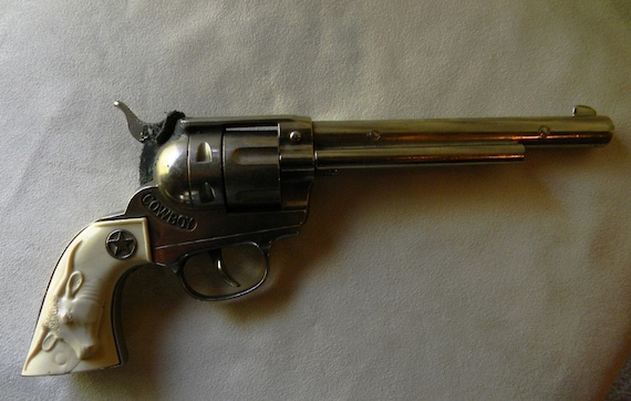 Vintage 1950s Hubley Cowboy Cap Gun by TheWanderingBear on Etsy