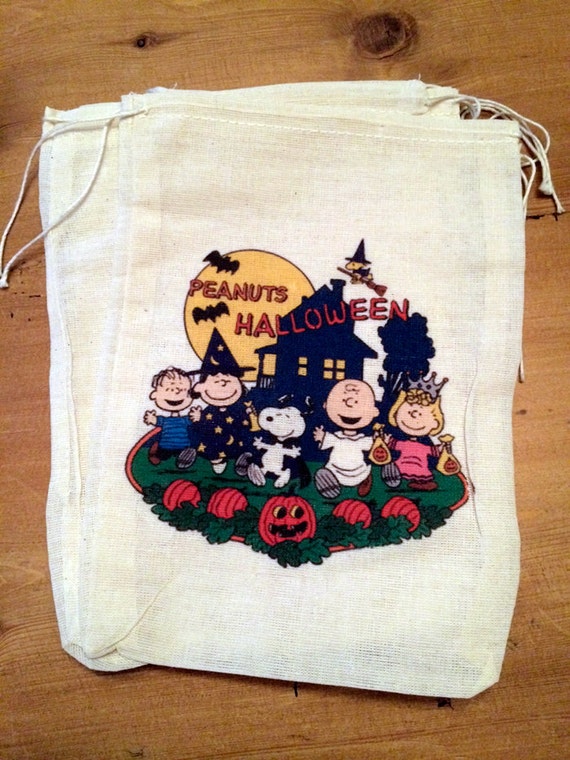 Charlie Brown Halloween Bags. Gift Set of 4 Cotton Drawstring