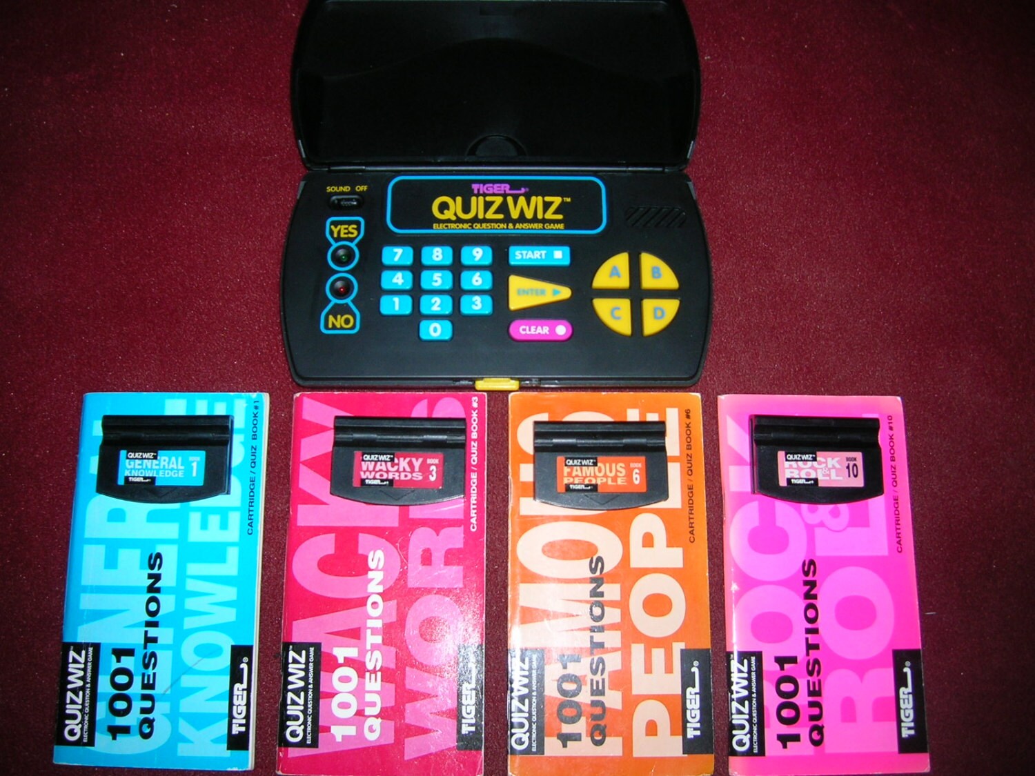 Tiger Quiz Wiz Electronic Question Answer Game w/4 Cartridges