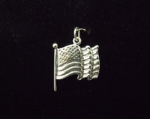 Hoobeads Patriotic USA Flag Charm - 925 Sterling Silver Enamel, Fits Pandora Bracelets, Travel Country Bead