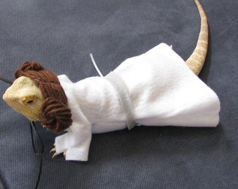 Princess Leia Costume for Bearded Dragons with Plastic Light Saber! One size fits most.