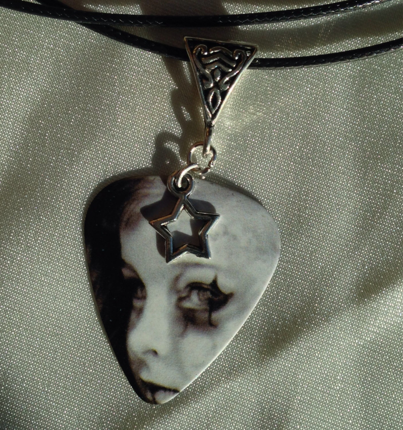 Emo Goth Star Plectrum Necklace by LemmingsLair on Etsy