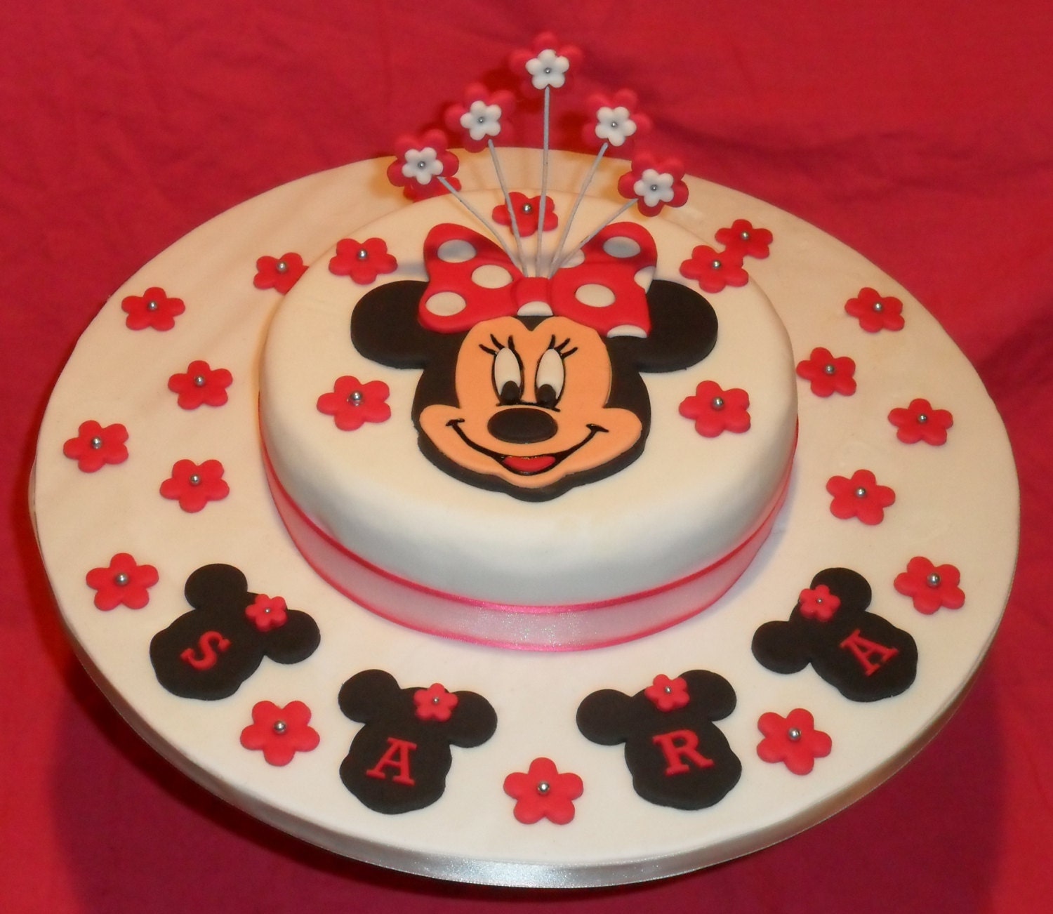 Handmade Edible Personalised Minnie Mouse Cake Topper Set