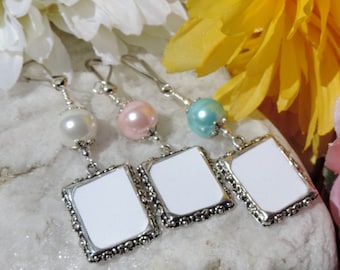 Wedding bouquet photo charm. Memorial frame charm with blue, pink or white shell pearl.