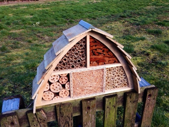 Insect House Bee Hotel Bug Box