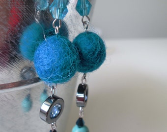 Boucles d'oreilles turquoise en acier inoxydable (hypoallergique) / Peacock stainless steel earrings (Hypoallergic)
