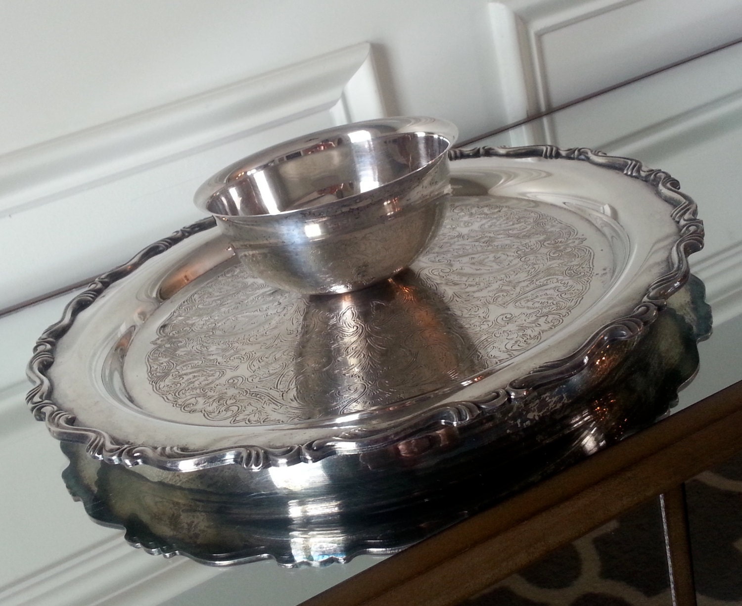 Vintage Oneida silverplate dip tray, vegetable platter, chips and dip