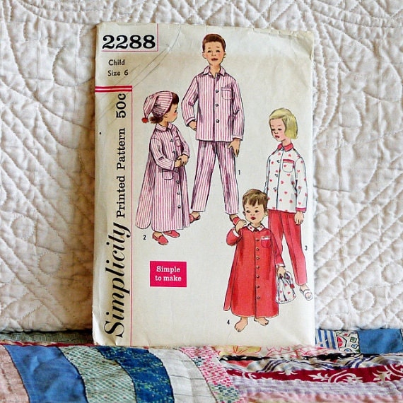 Simplicity 2288 Pattern for Boys and Girls Nightshirt